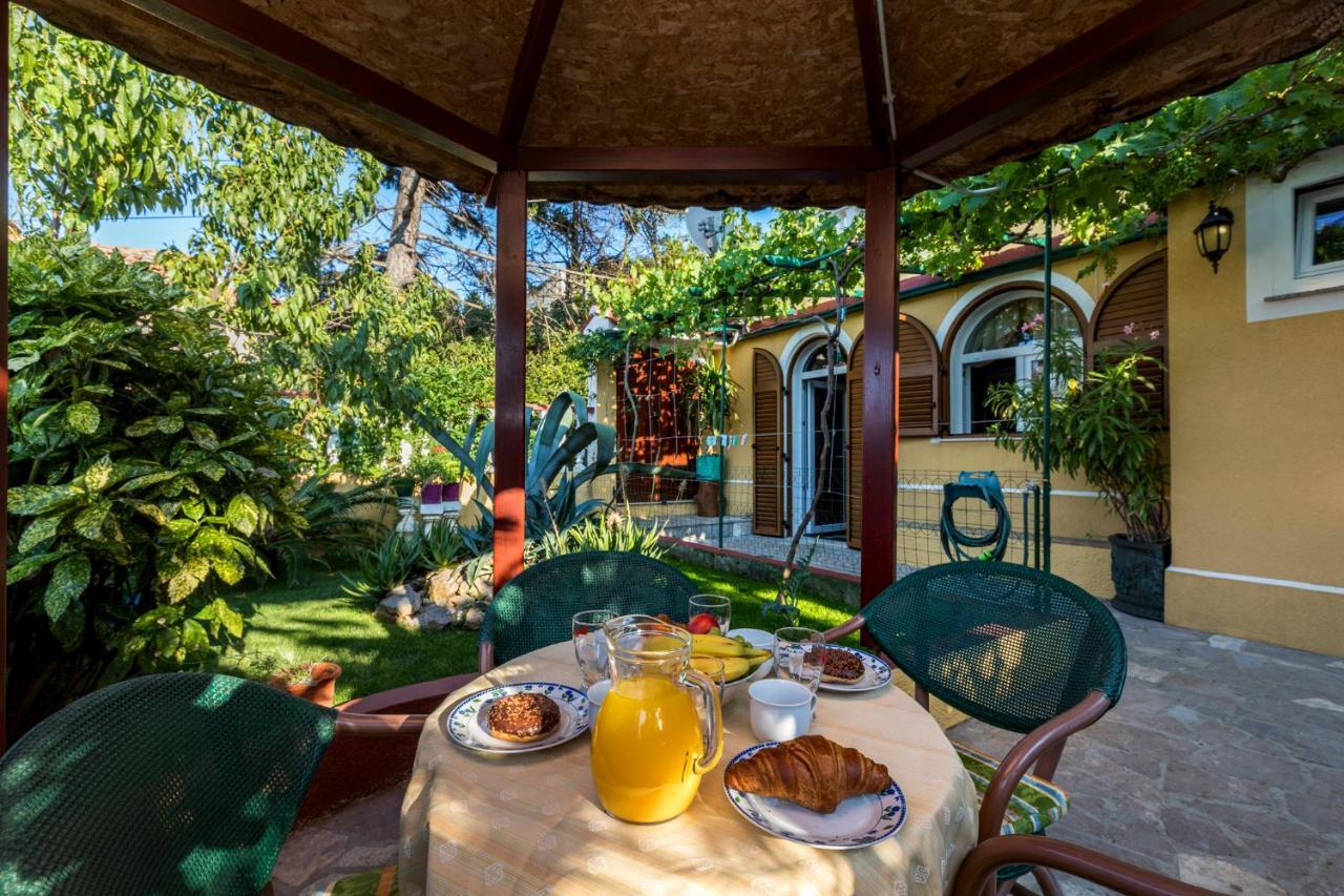 Apartman Maya Mali Lošinj Exteriér fotografie